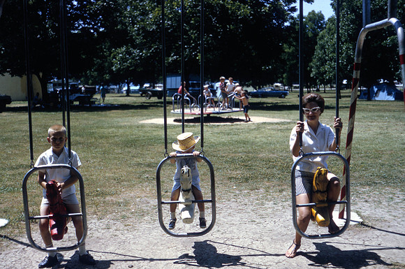 (c) 1966 Berl Thomas, Sr.